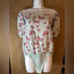 Free People puff sleeve off-shoulder body suit (L)